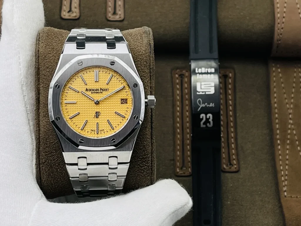 Super Clone Audemars Piguet Royal Oak Jumbo Extra-Thin 15202BC.OO.1240BC.01 39mm Yellow Dial
