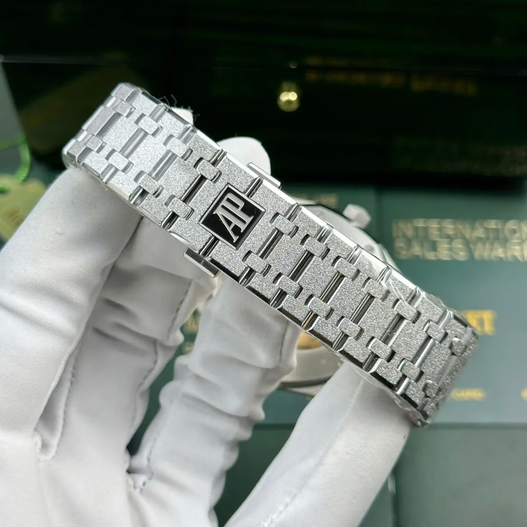 Super Clone Audemars Piguet Royal Oak Frosted Gold 41mm Black — on leather display