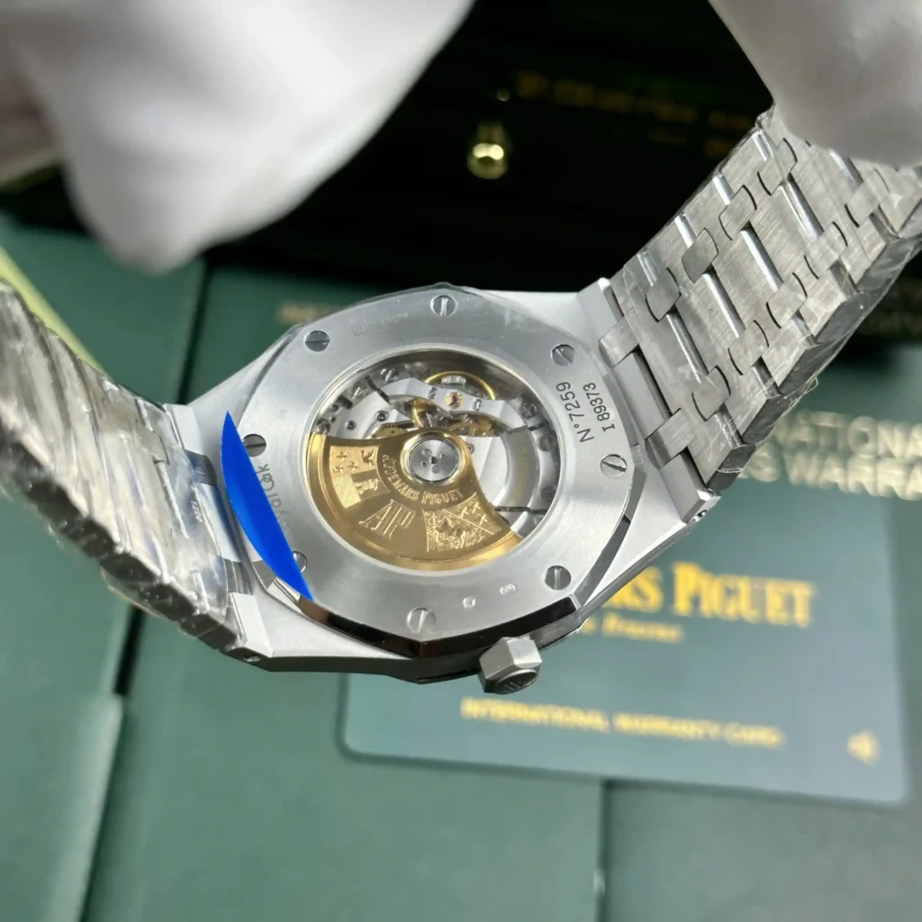 Super Clone Audemars Piguet Royal Oak Frosted Gold 41mm Black — clasp and links