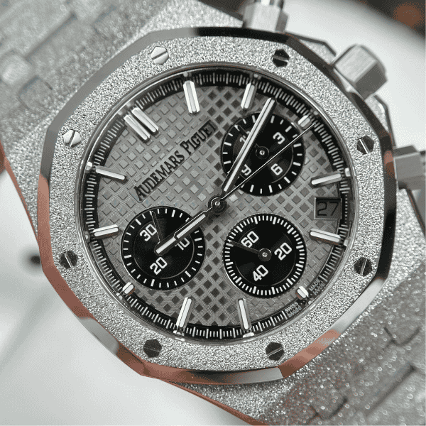 Super Clone Audemars Piguet Royal Oak Frosted Gold Selfwinding Chronograph 26239BC.GG.1224BC.02 — bracelet detail