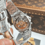 Super Clone Audemars Piguet Royal Oak Frosted Gold Selfwinding Chronograph 26239BC.GG.1224BC.02 — clasp and links