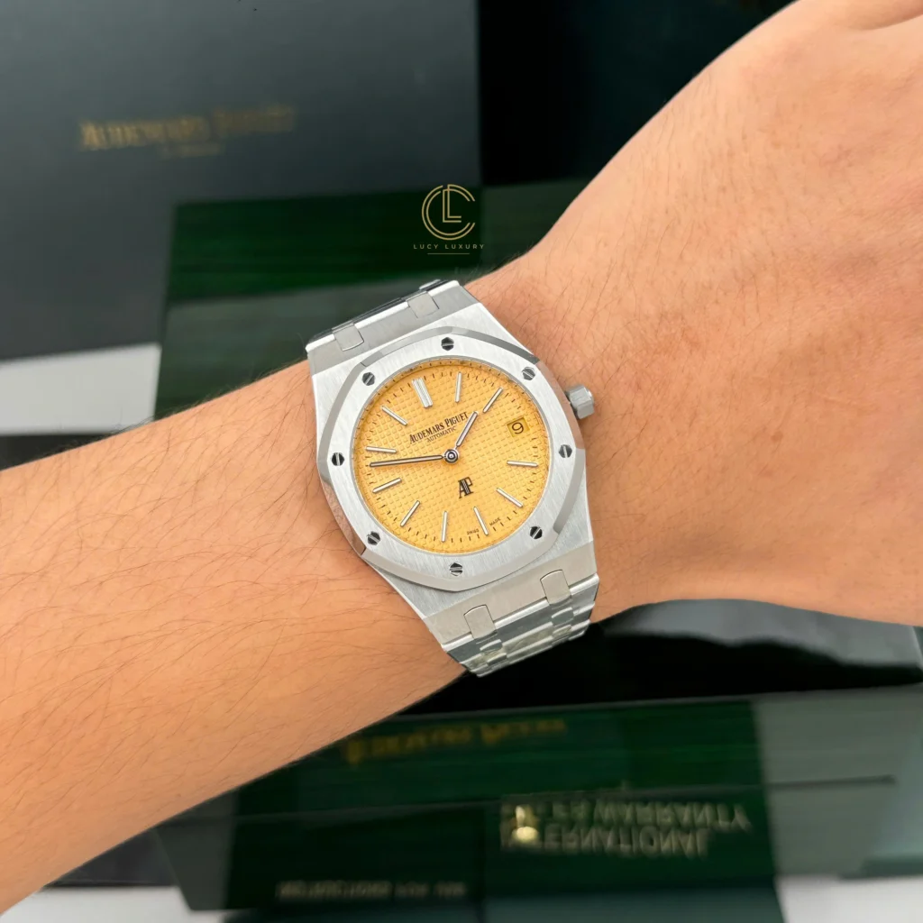 Super Clone Audemars Piguet Royal Oak Jumbo Extra-Thin 15202BC.OO.1240BC.01 39mm Yellow Dial — side profile