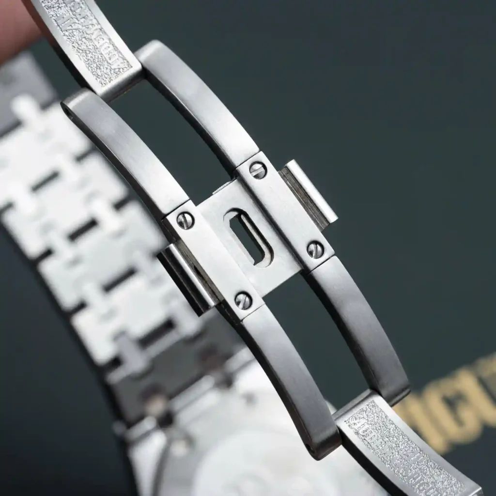 Super Clone Audemars Piguet Royal Oak Mini Frosted Gold 67630BC.GG.1312BC.01 – — view 9