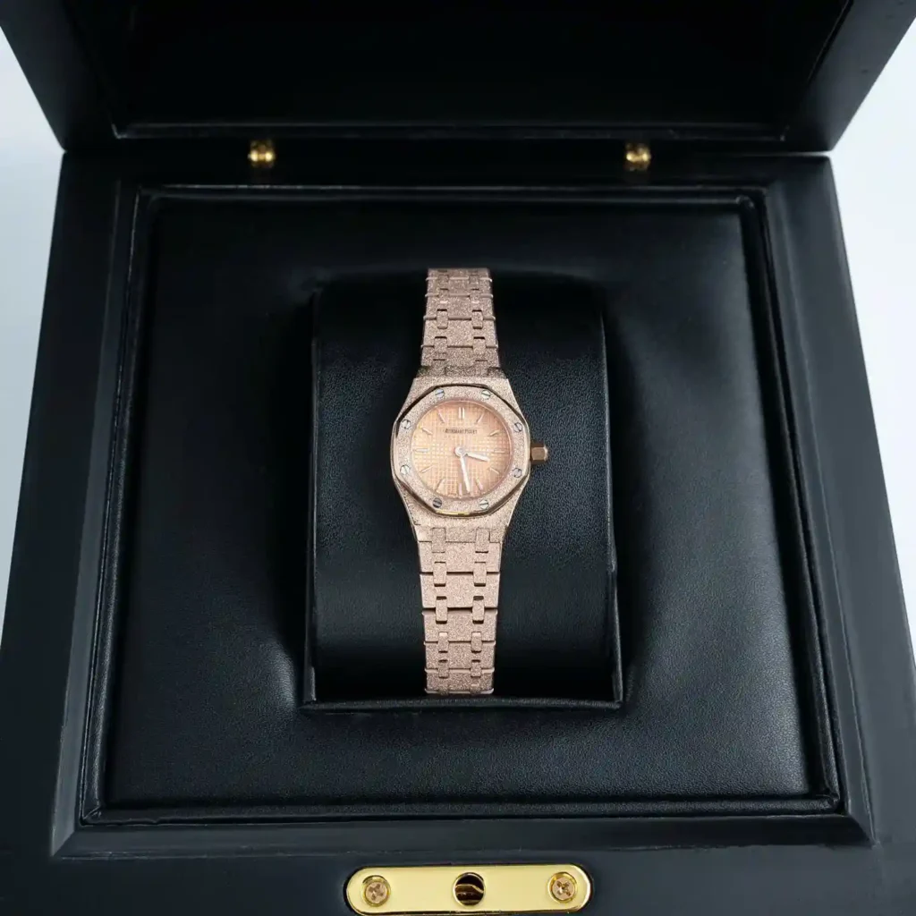 Super Clone Audemars Piguet Royal Oak Mini Frosted Gold 67630OR.GG.1312OR.01 – — dial close-up