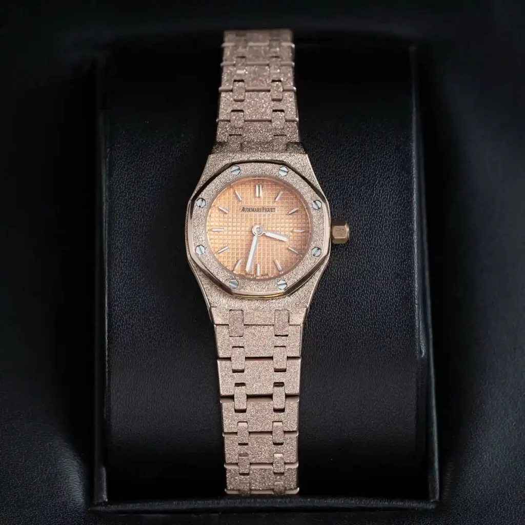 Super Clone Audemars Piguet Royal Oak Mini Frosted Gold 67630OR.GG.1312OR.01 – — side profile