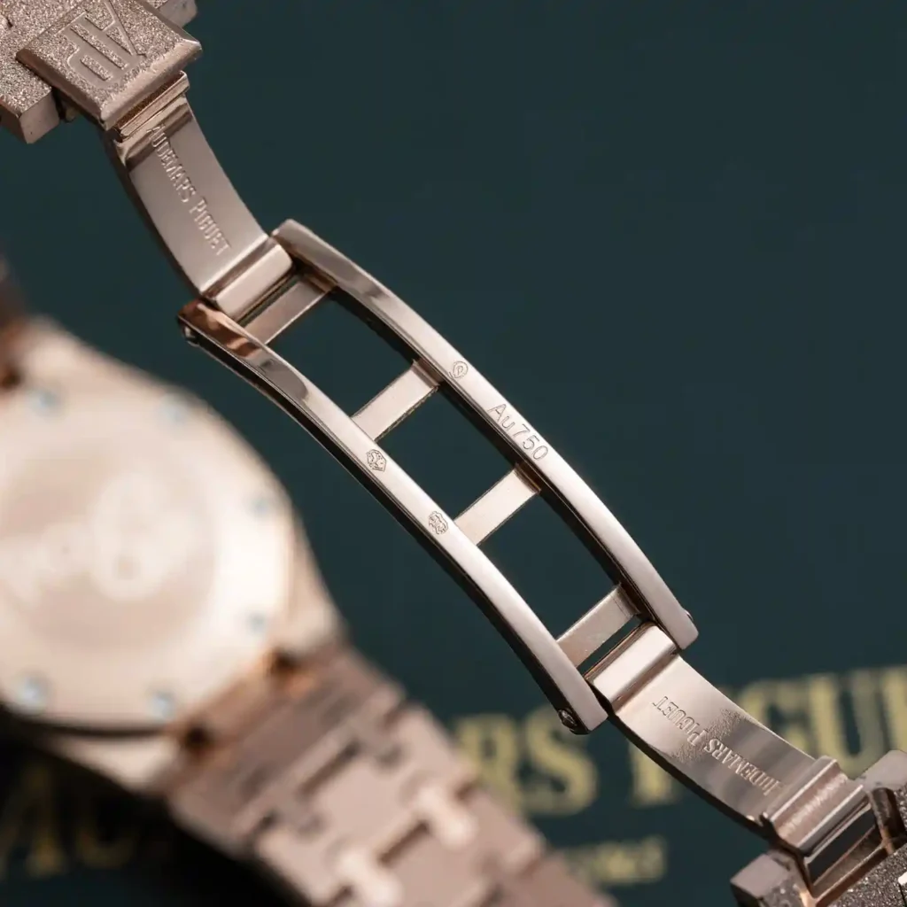 Super Clone Audemars Piguet Royal Oak Mini Frosted Gold 67630OR.GG.1312OR.01 – — movement / caseback view