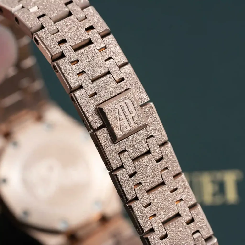 Super Clone Audemars Piguet Royal Oak Mini Frosted Gold 67630OR.GG.1312OR.01 – — view 9
