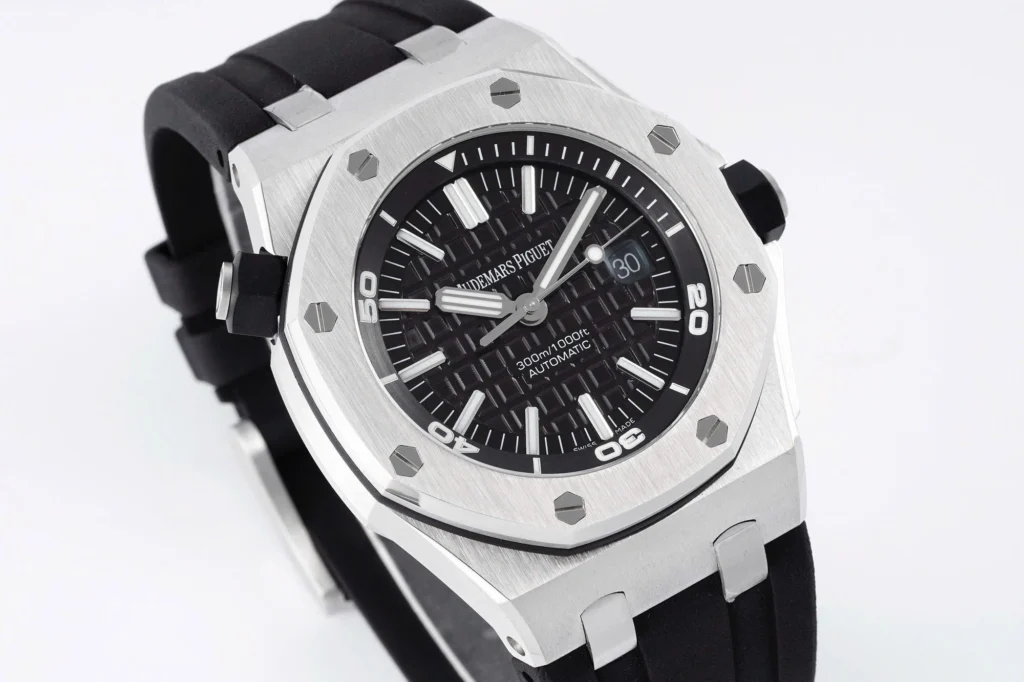 Super Clone Audemars Piguet Royal Oak Offshore 15710ST 42mm Black Dial – — case and bezel