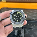 Super Clone Audemars Piguet Royal Oak Offshore Diver 15720ST 42mm Black Dial — case and bezel