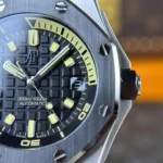 Super Clone Audemars Piguet Royal Oak Offshore Diver 15720ST 42mm Black Dial — clasp and links