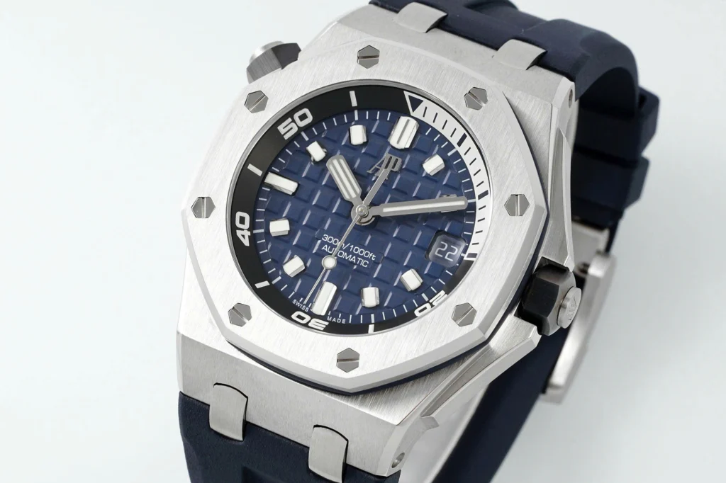 Super Clone Audemars Piguet Royal Oak Offshore Diver 15720ST 42mm Blue Dial — bracelet detail