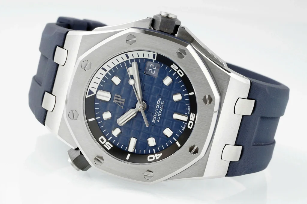 Super Clone Audemars Piguet Royal Oak Offshore Diver 15720ST 42mm Blue Dial — side profile
