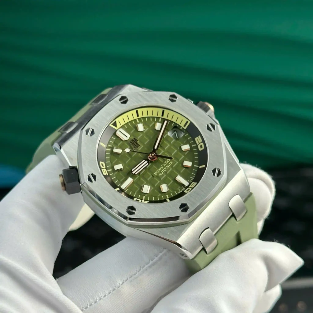 Super Clone Audemars Piguet Royal Oak Offshore Diver 15720ST 42mm Green Dial — bracelet detail