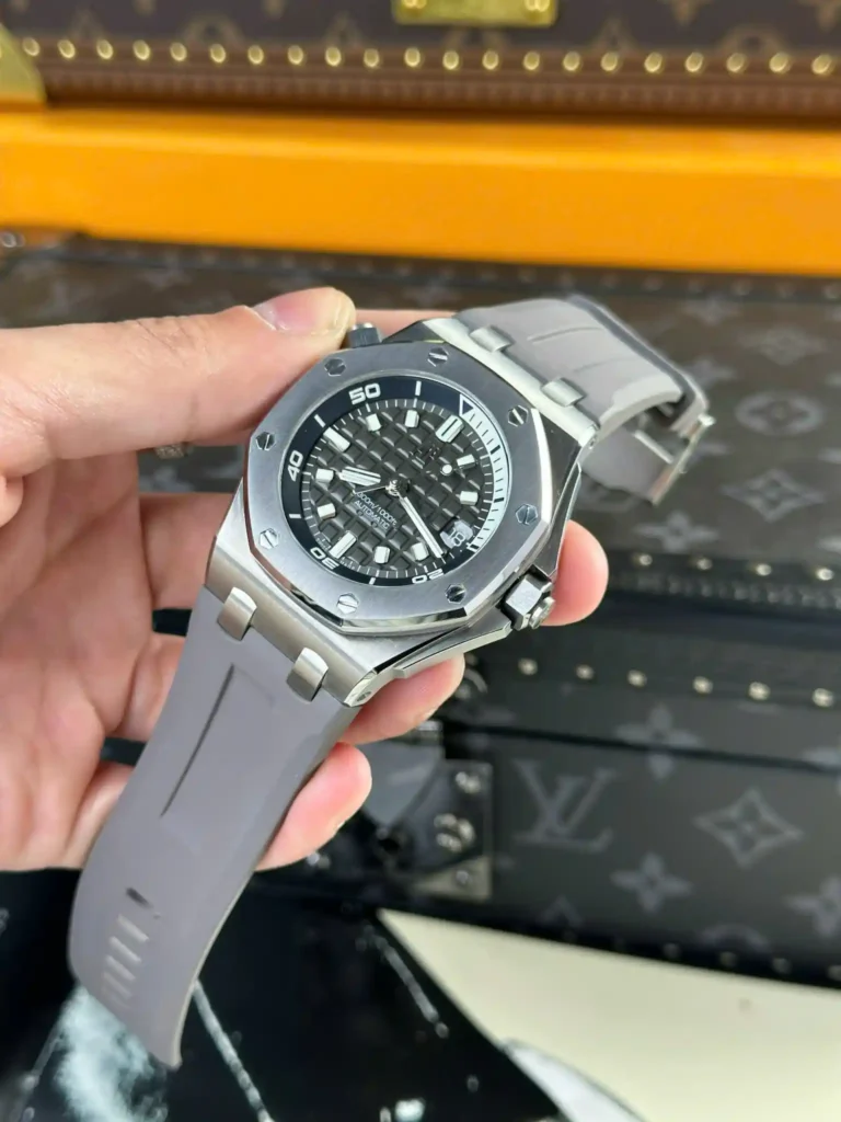 Super Clone Audemars Piguet Royal Oak Offshore Diver 15720ST 42mm Grey Dial – — case and bezel