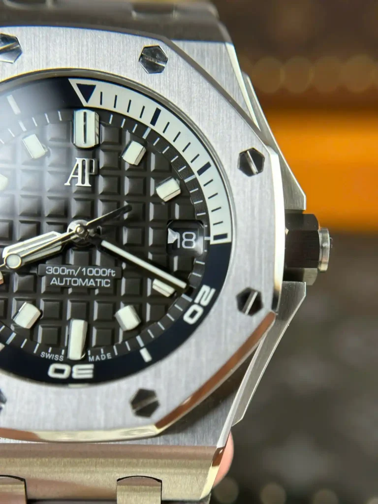 Super Clone Audemars Piguet Royal Oak Offshore Diver 15720ST 42mm Grey Dial – — clasp and links