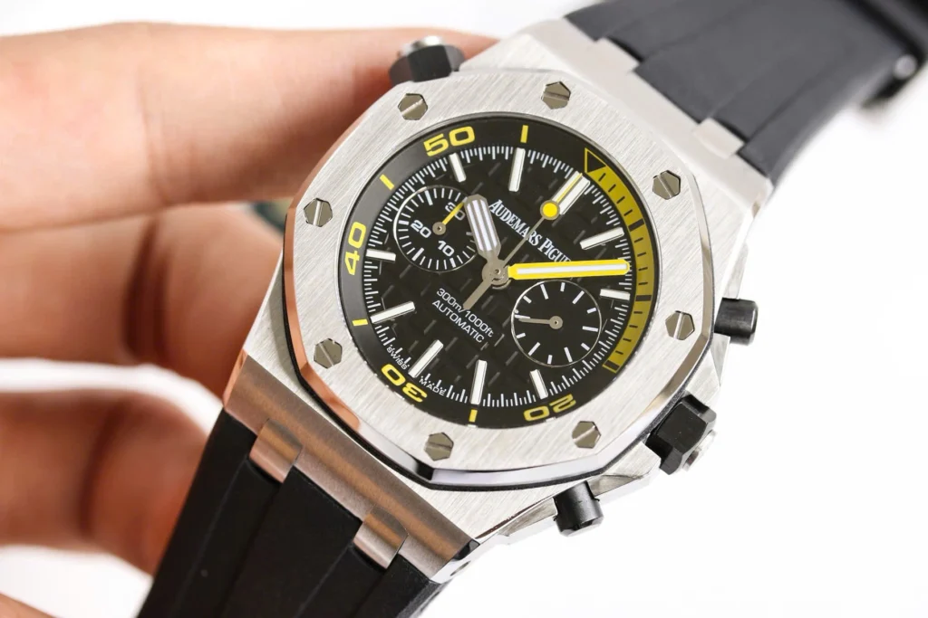 Super Clone Audemars Piguet Royal Oak Offshore Diver Chronograph Black Yellow 26703ST 42mm — bracelet detail