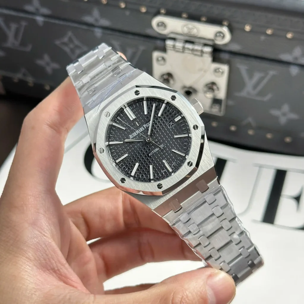 Super Clone Audemars Piguet Royal Oak Selfwinding 15400ST.OO.1220ST.01.A 41mm — case and bezel