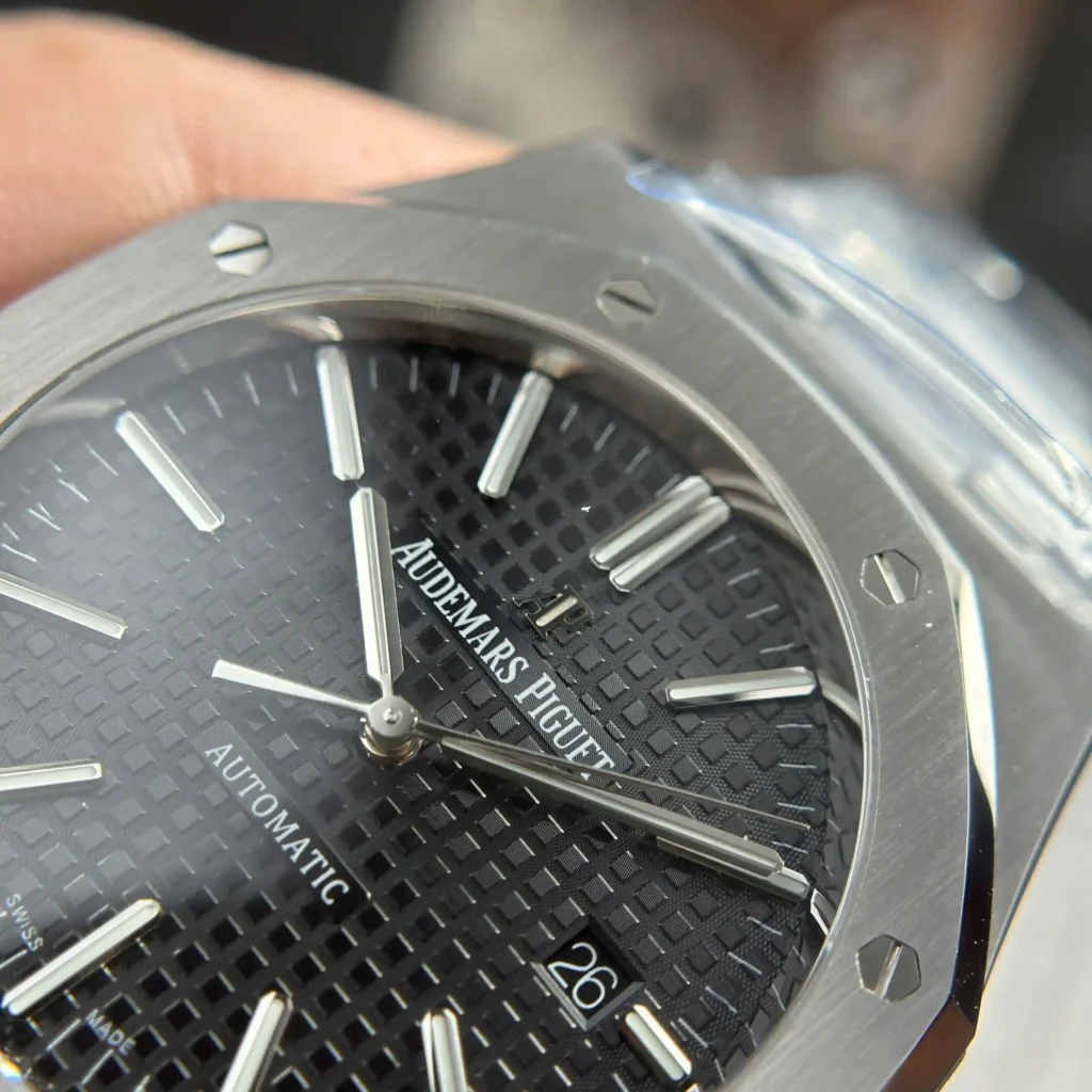 Super Clone Audemars Piguet Royal Oak Selfwinding 15400ST.OO.1220ST.01.A 41mm — side profile
