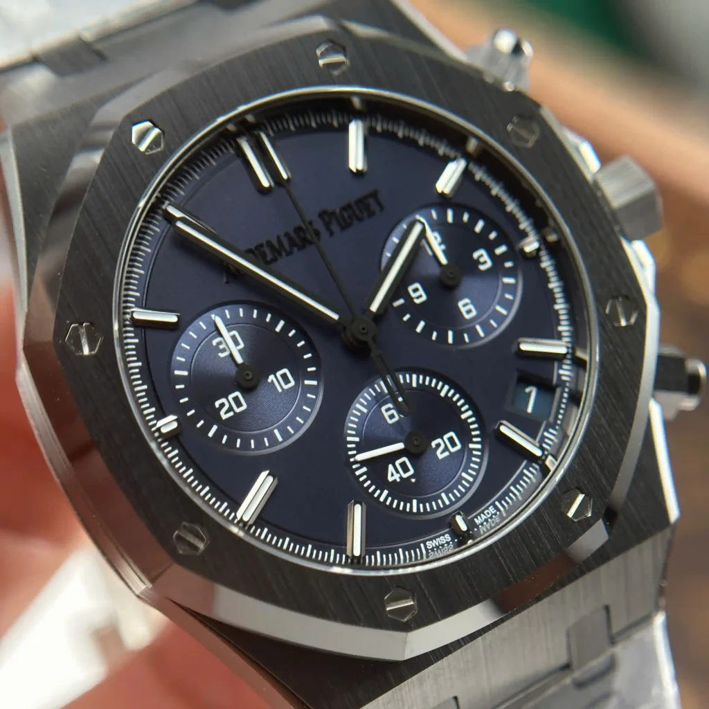 Super Clone Audemars Piguet Royal Oak Selfwinding Chronograph “One Drop” 26240CE.OO.1225CE.98 41mm – — bracelet detail