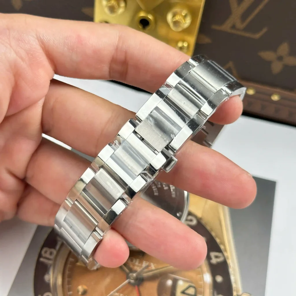Super Clone Cartier 40mm Steel — movement / caseback view