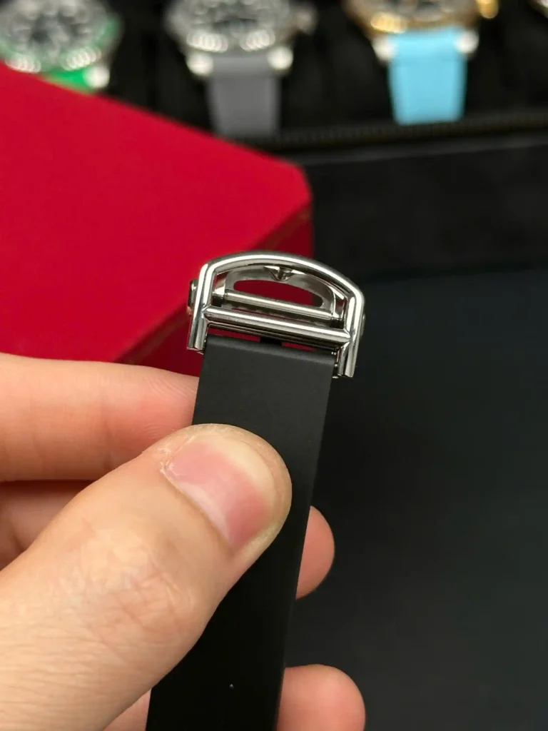 Super Clone Cartier Santos De Cartier CRWSSA0039 39.8mm Ceramic – — movement / caseback view