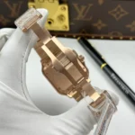 Super Clone Cartier Santos de Cartie Larger Full Diamond Rose Gold 39.8mm – Handcrafted Diamod — view 9
