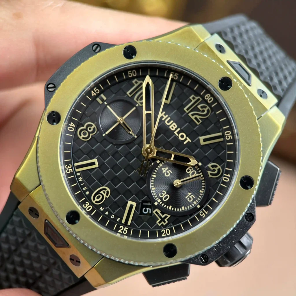 Super Clone Hublot Big Bang 20th Anniversary Red Magic Watch 431.CF.1313.RX 43mm — clasp and links