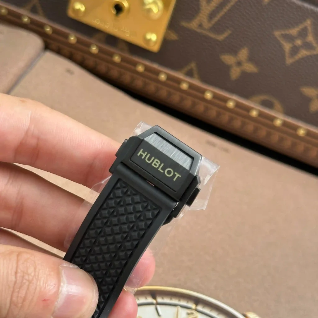 Super Clone Hublot Big Bang 20th Anniversary Red Magic Watch 431.CF.1313.RX 43mm — view 9