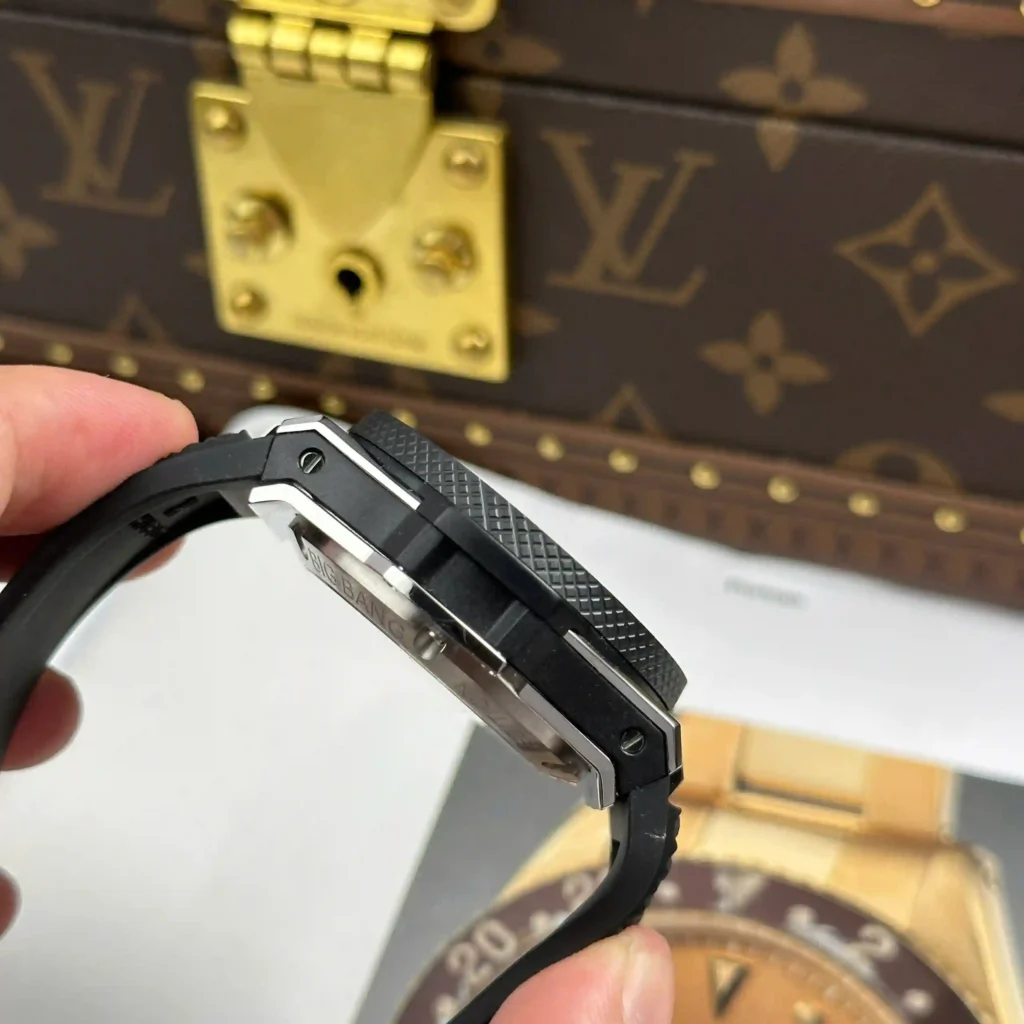 Super Clone Hublot Big Bang 20th Anniversary Titanium Ceramic 43mm 431.NM.1337.RX — movement / caseback view