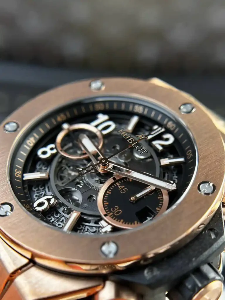 Super Clone Hublot Big Bang 42mm Rubber Strap Gold — case and bezel