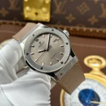 Super Clone Hublot Classic Fusion 42mm Sundunt Dial Titanium — bracelet detail