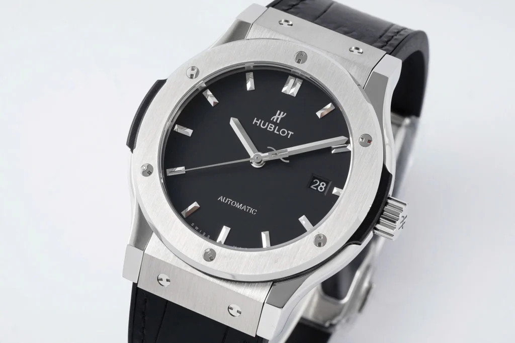 Super Clone Hublot Classic Fusion 542.NX.1171.LR 42mm Black Dial — case and bezel