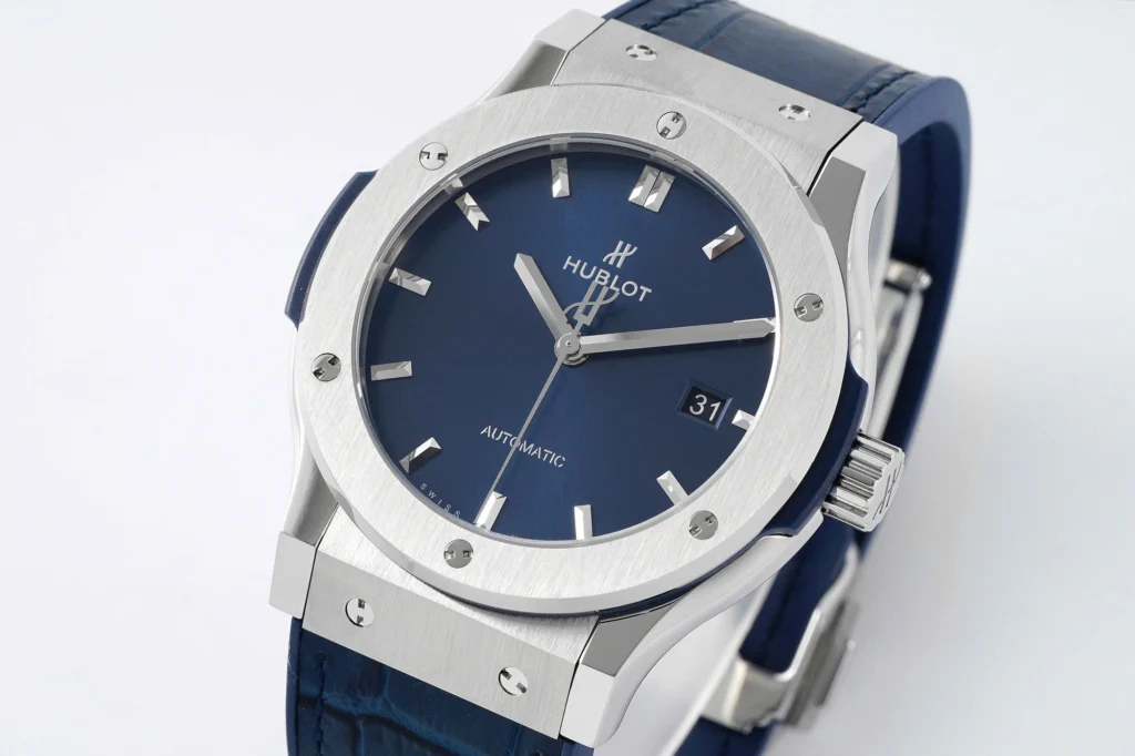 Super Clone Hublot Classic Fusion 542.NX.7170.LR 41mm Blue Dial – — bracelet detail