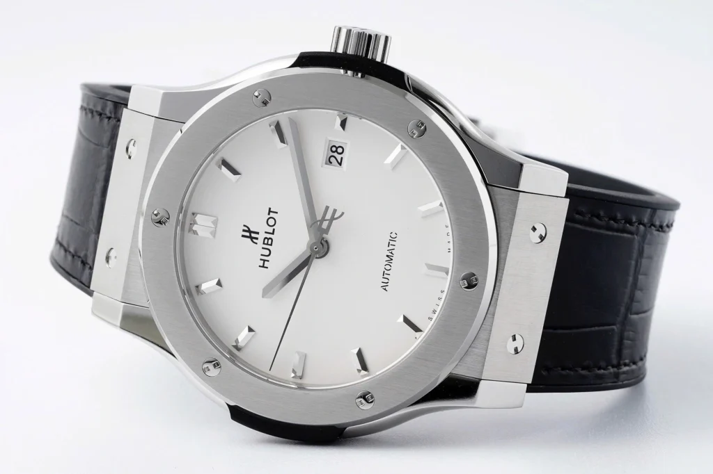 Super Clone Hublot Classic Fusion 582.NX.2610.RX 42mm White Dial — clasp and links