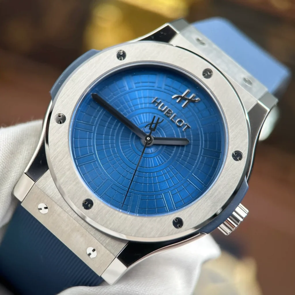 Super Clone Hublot Classic Fusion 42mm Leather Strap Titanium — side profile