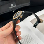 Super Clone Hublot Classic Fusion Ceramic Carbon Dial King Gold JJZ 42mm Base — clasp and links