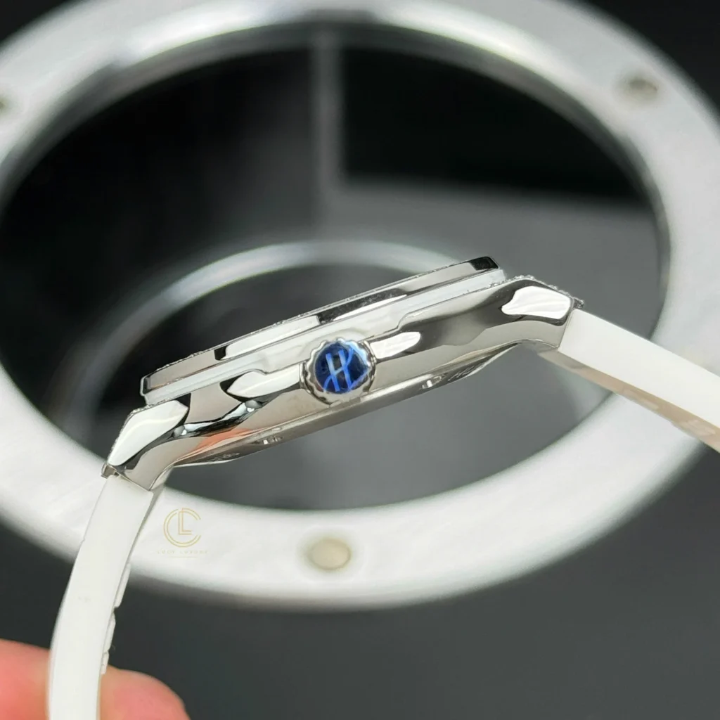 Super Clone Hublot Classic Fusion Diamonds Moissanite Pave 33mm White Dial – Handcrafted Diamod — bracelet detail