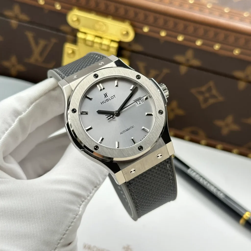 Super Clone Hublot Classic Fusion Essential Grey 42mm Titanium — view 10