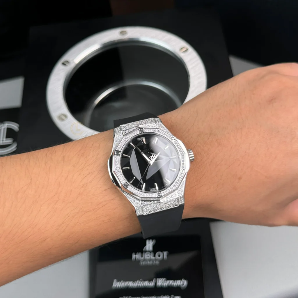 Super Clone Hublot Classic Fusion 40mm Leather Strap Steel — side profile