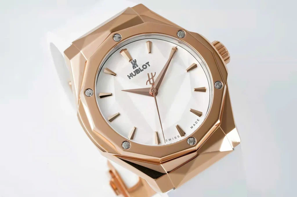 Super Clone Hublot Classic Fusion Orlinski 550.OS.2200.RW.ORL20 40mm Gold White — case and bezel