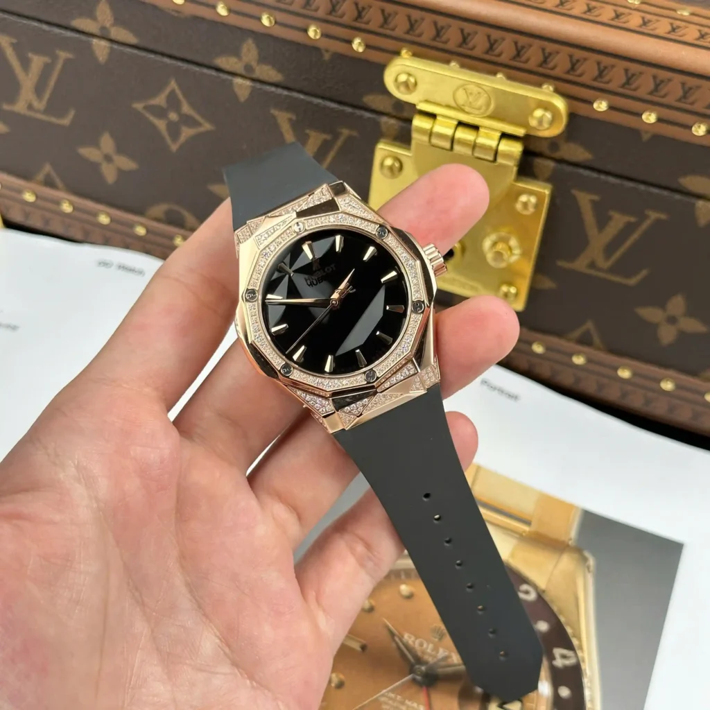 Super Clone Hublot Classic Fusion Orlinski King Gold Alternative Pavé 550.OS.1800.RX.1804.ORL19 40mm – — case and bezel