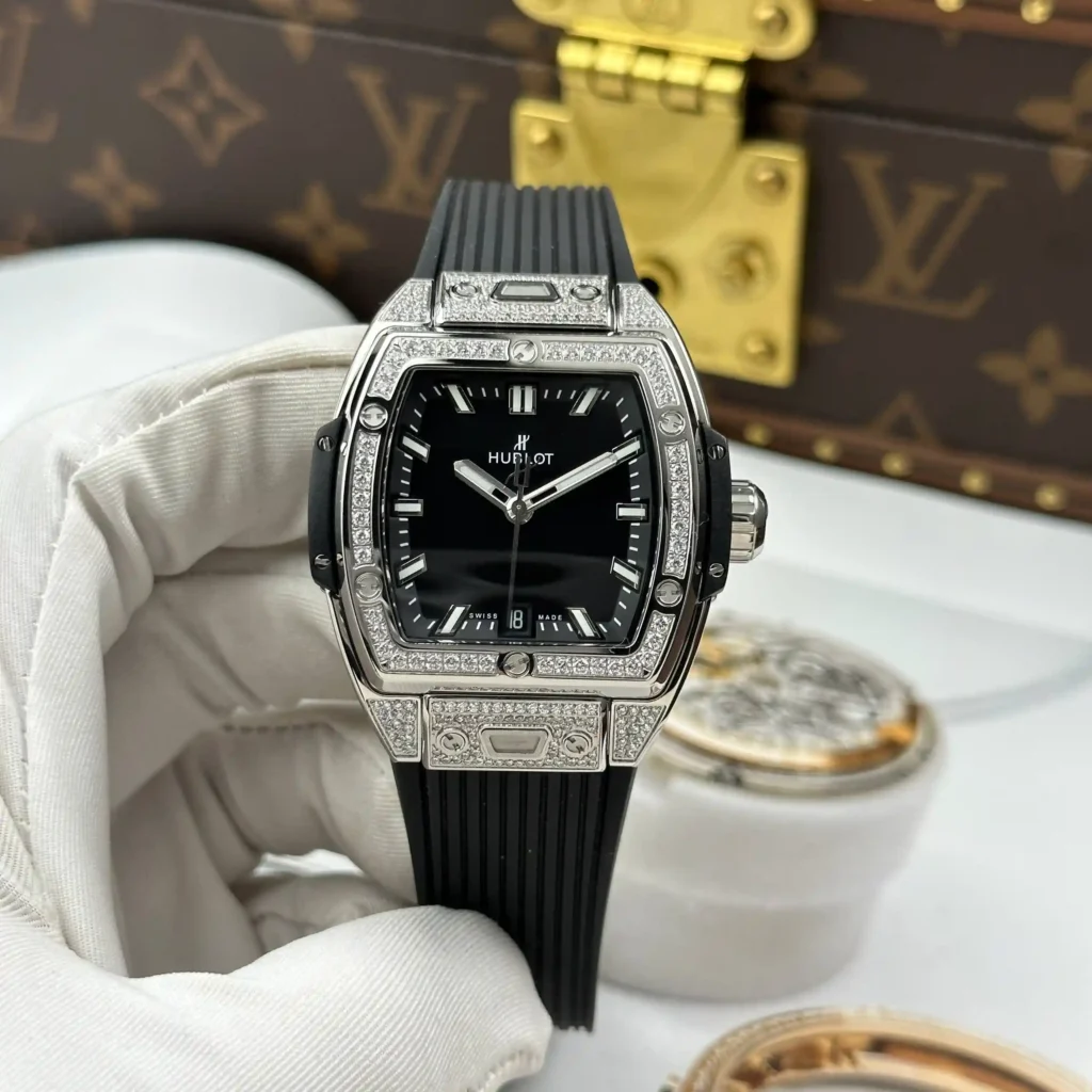 Super Clone Hublot Spirit Of Big Bang Black Titanium Pavé 665.NX.1170.LR.1604 – — case and bezel