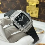 Super Clone Hublot Spirit Of Big Bang Black Titanium Pavé 665.NX.1170.LR.1604 – — bracelet detail