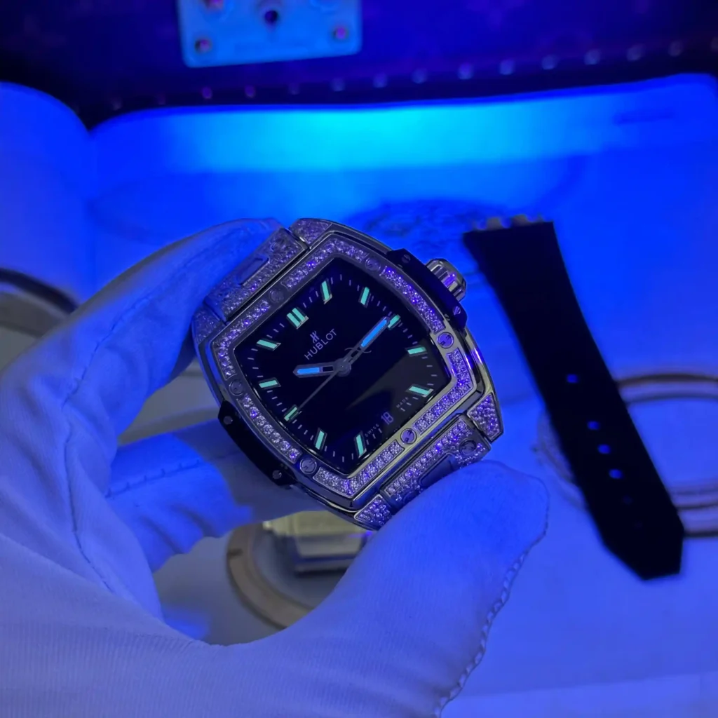 Super Clone Hublot Spirit Of Big Bang Black Titanium Pavé 665.NX.1170.LR.1604 – — clasp and links