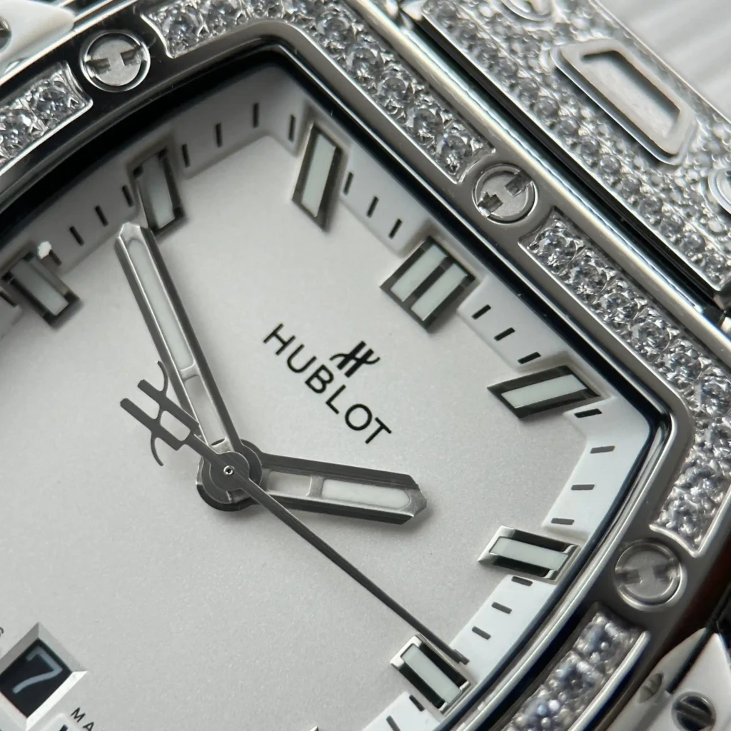 Super Clone Hublot Spirit Of Big Bang Titanium White Diamonds 665.NE.2010.LR.1604 — bracelet detail