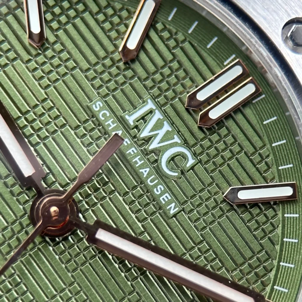 Super Clone IWC 40mm Steel — clasp and links
