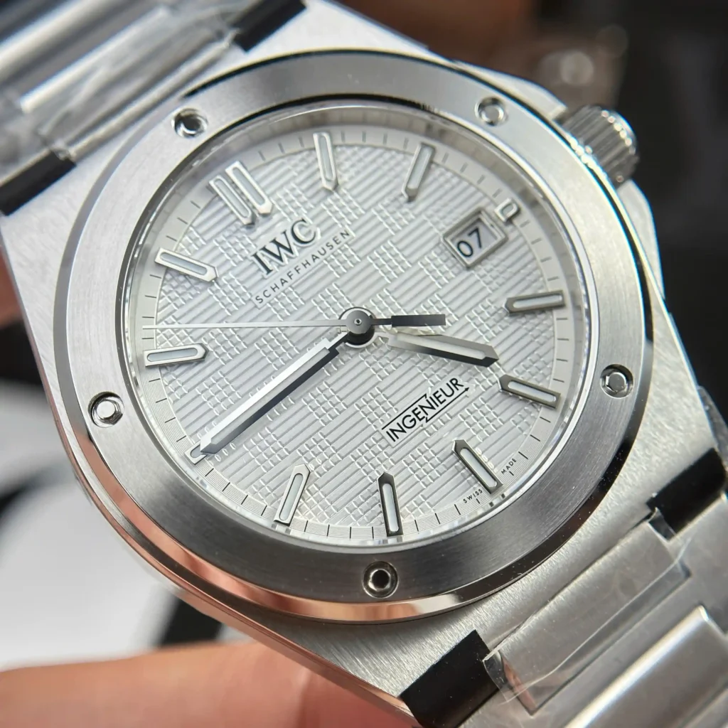 Super Clone IWC 40mm Steel — case and bezel