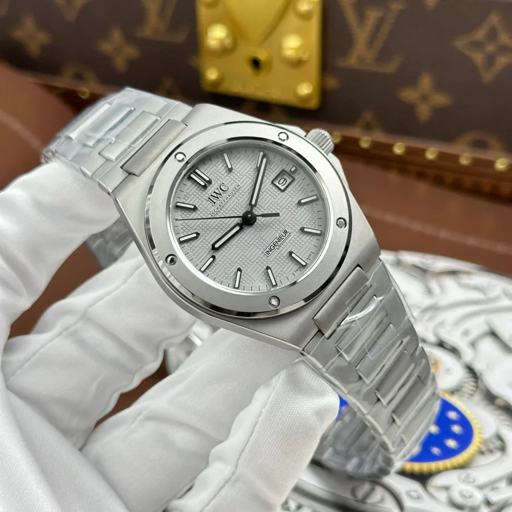 Super Clone IWC 40mm Steel — case and bezel