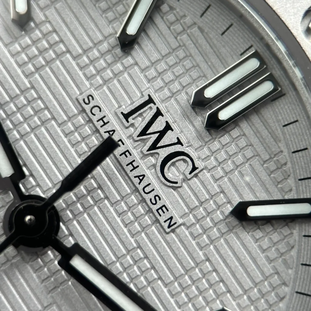 Super Clone IWC 40mm Steel — clasp and links