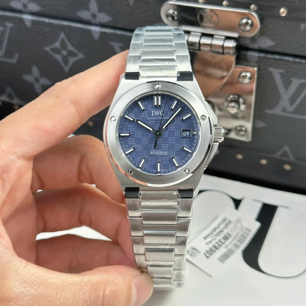 Super Clone IWC Ingenieur IW328907 Gets a Classic Blue Dial 40mm — dial close-up